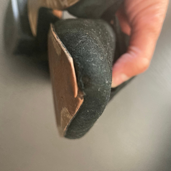 Women's Cole Haan Black Suede Pointed Toe Loafers Bows Size 9.5 - Picture 12 of 13